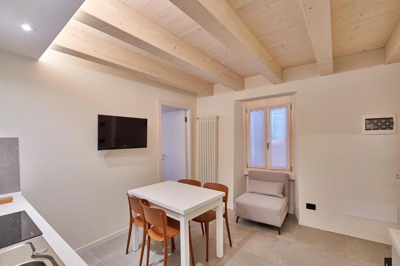 Apartmentsgarda - Residenza Mercanti Kültér fotó